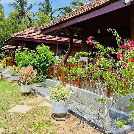 Hanguk Lanka Lagoon Villa Tangalle Exterior photo