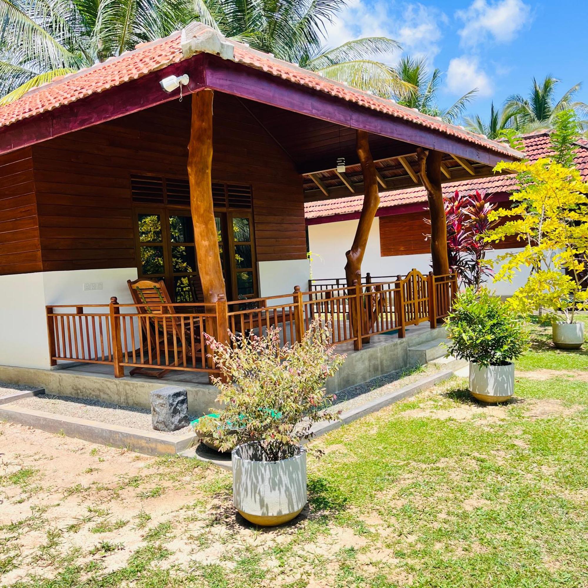 Hanguk Lanka Lagoon Villa